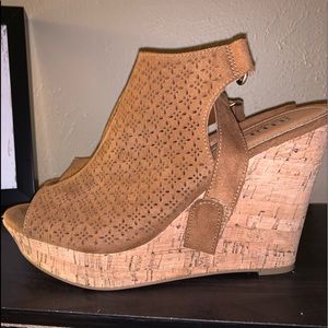 Brown wedges ( never been worn)